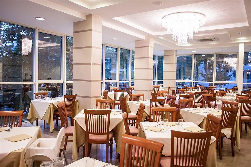 Hotel Michelangelo Bellaria-Igea Marina 3*,
